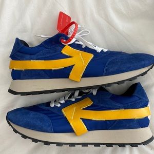 Off white arrow sneakers